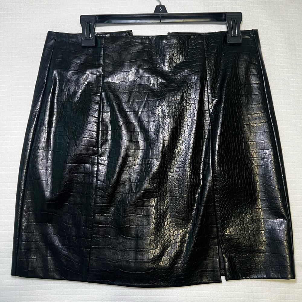 Astr Black Croc-Textured Fashion Piece